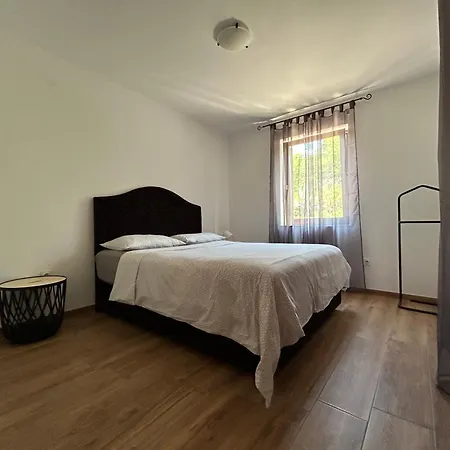 Apartment Mestrovic, Klimno, Soline Bay, Island Krk *