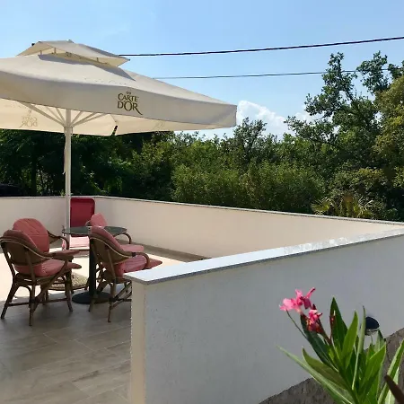 Apartment Mestrovic, Klimno, Soline Bay, Island Krk *